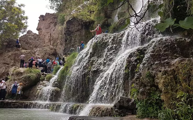 تور کاشان تاج تراول